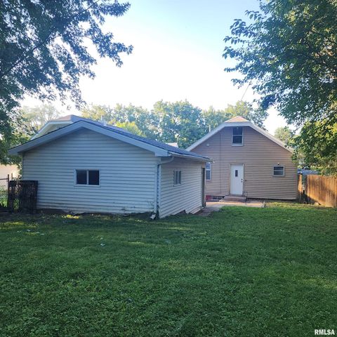 1000 W HANSSLER Place, Peoria, IL 61604