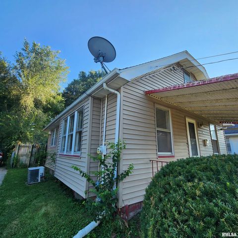 1000 W HANSSLER Place, Peoria, IL 61604
