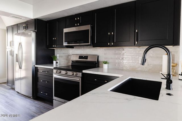 1512 S RIVER Drive, Tempe, AZ 85281