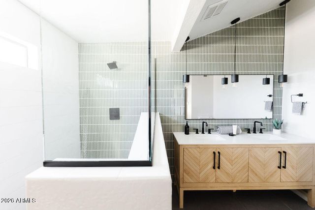 1512 S RIVER Drive, Tempe, AZ 85281