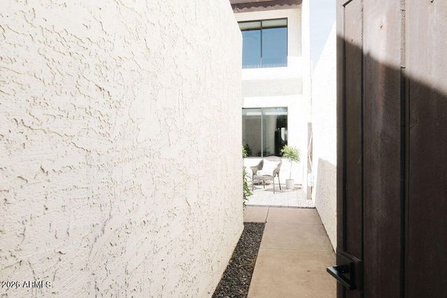 1512 S RIVER Drive, Tempe, AZ 85281