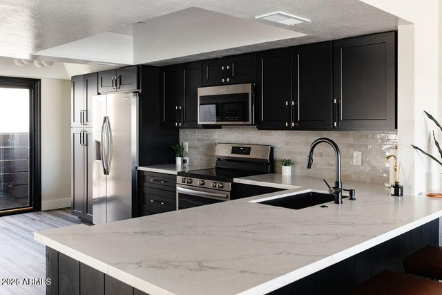 1512 S RIVER Drive, Tempe, AZ 85281