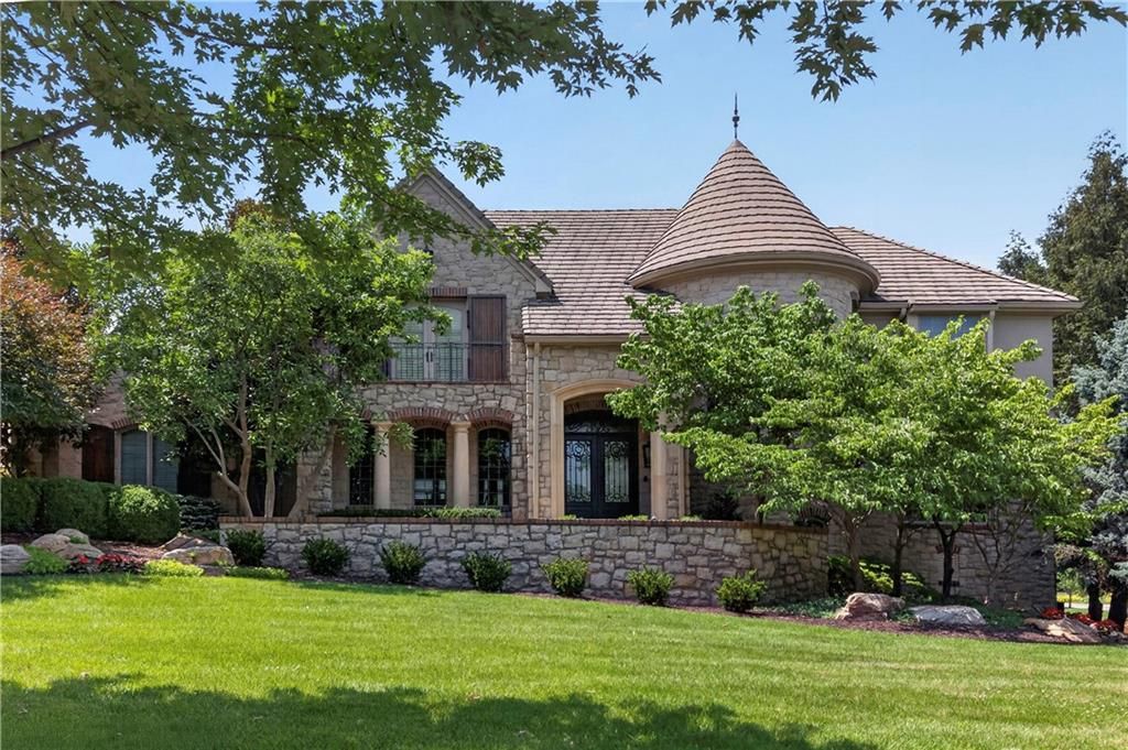 13908 HOWE Drive, Leawood, KS 66224