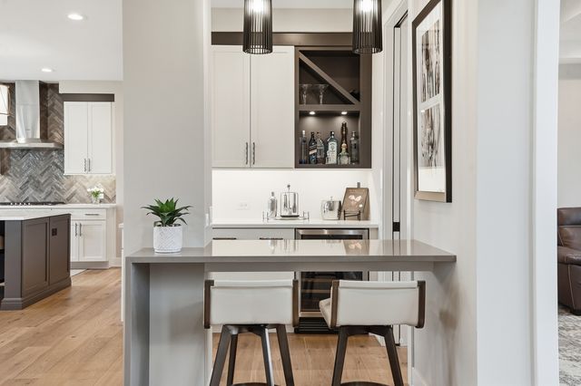 9727 Dune Grass Way, St. John, IN 46373