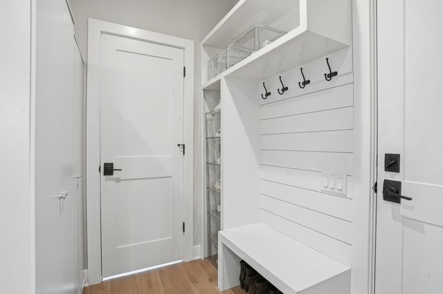 9727 Dune Grass Way, St. John, IN 46373