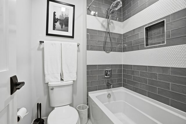 9727 Dune Grass Way, St. John, IN 46373