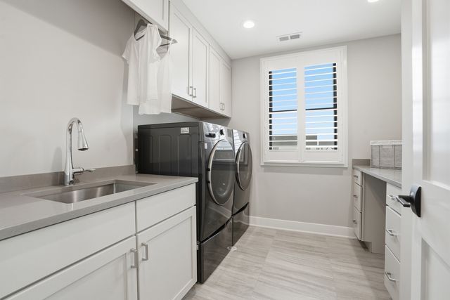 9727 Dune Grass Way, St. John, IN 46373