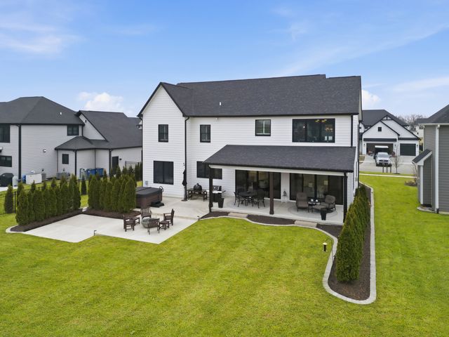 9727 Dune Grass Way, St. John, IN 46373