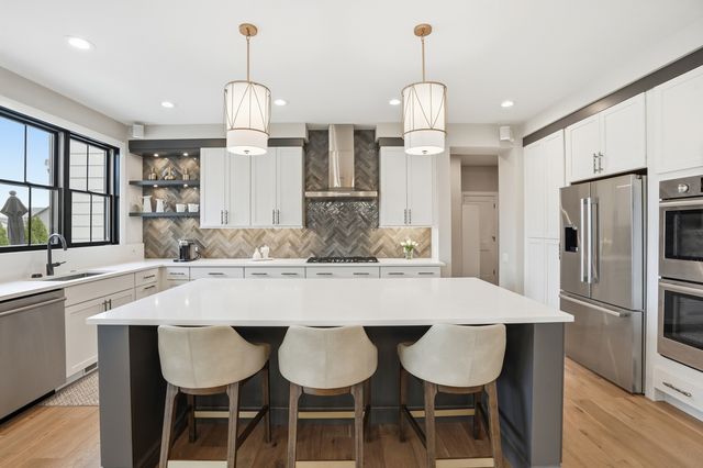 9727 Dune Grass Way, St. John, IN 46373