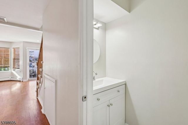 105 Liberty Ct, Hillside Twp., NJ 07205