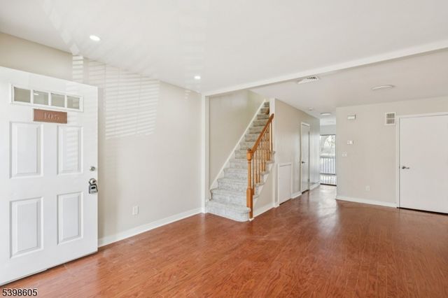 105 Liberty Ct, Hillside Twp., NJ 07205