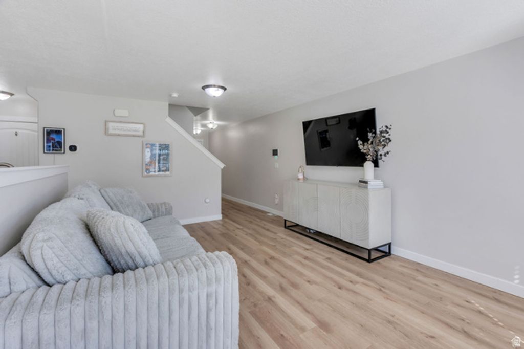 432 S SUNLAND WAY, Saratoga Springs, UT 84045 — photo 4