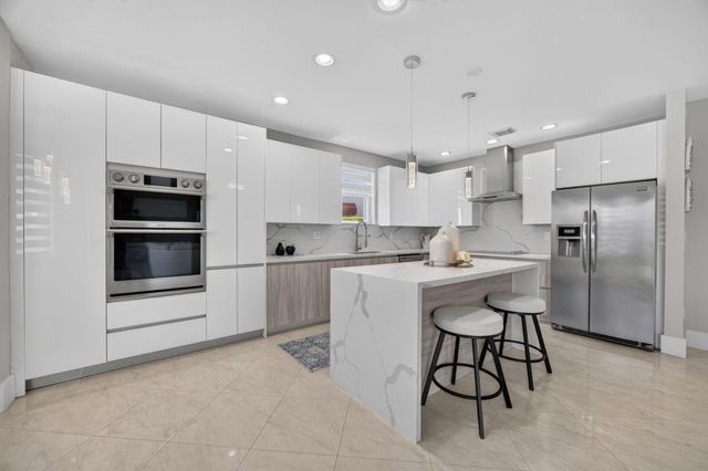 16401 SW 78th Terrace, Miami, FL 33193