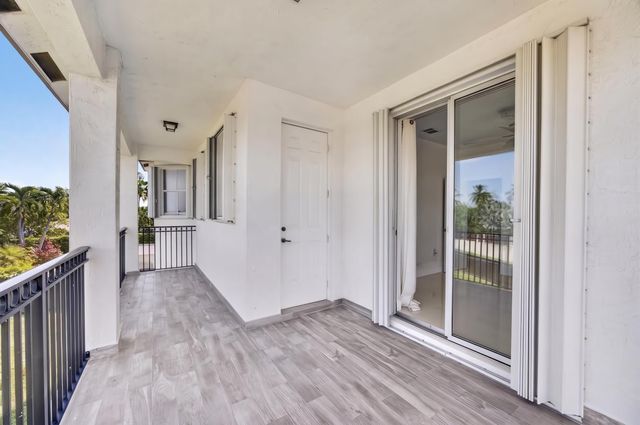 16401 SW 78th Terrace, Miami, FL 33193