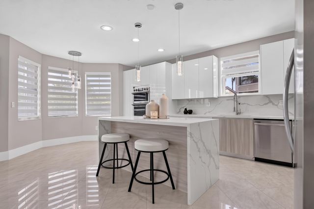 16401 SW 78th Terrace, Miami, FL 33193