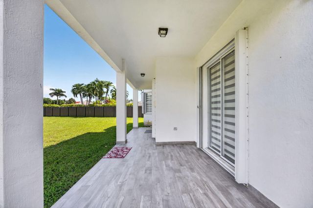 16401 SW 78th Terrace, Miami, FL 33193