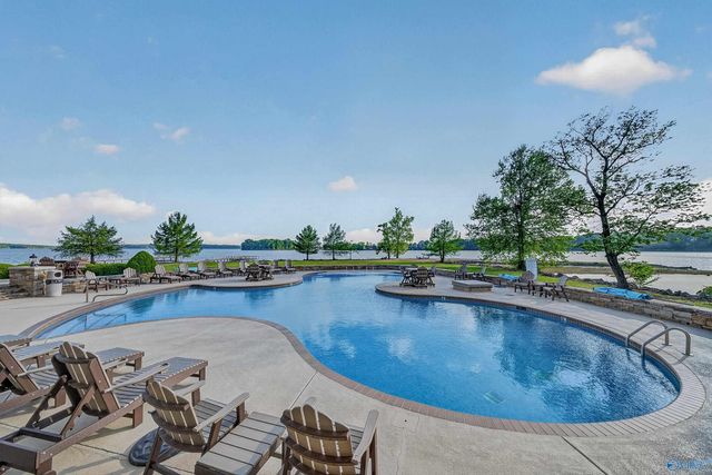 12100 Two Rivers Drive PH-F, Athens, AL 35611