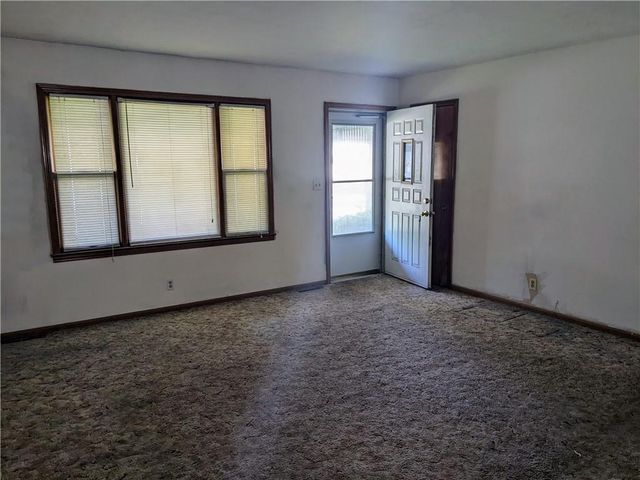 3016 Porter Road, Independence, MO 64055