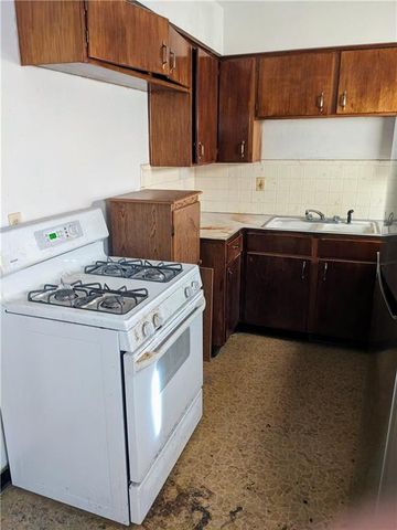 3016 Porter Road, Independence, MO 64055