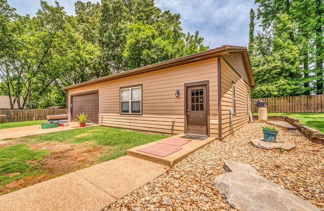 62 PLANTERS GROVE TRL, Brighton, TN 38011