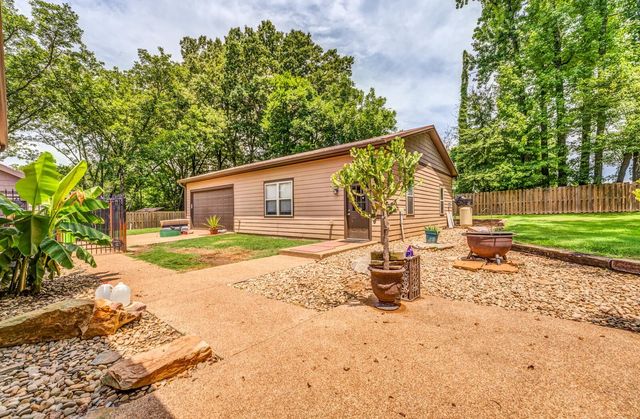 62 PLANTERS GROVE TRL, Brighton, TN 38011