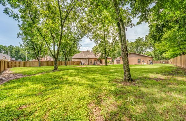 62 PLANTERS GROVE TRL, Brighton, TN 38011