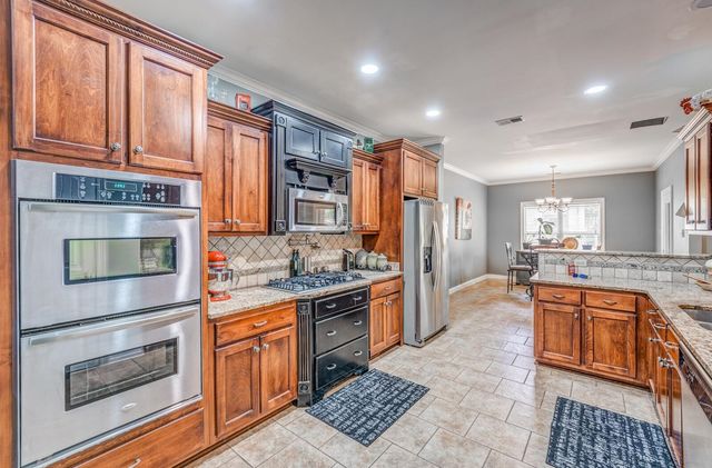 62 PLANTERS GROVE TRL, Brighton, TN 38011