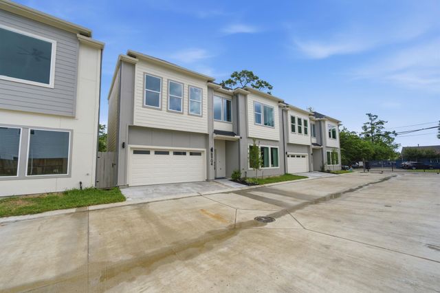 8908 Knoll Leaf Drive, Houston, TX 77080