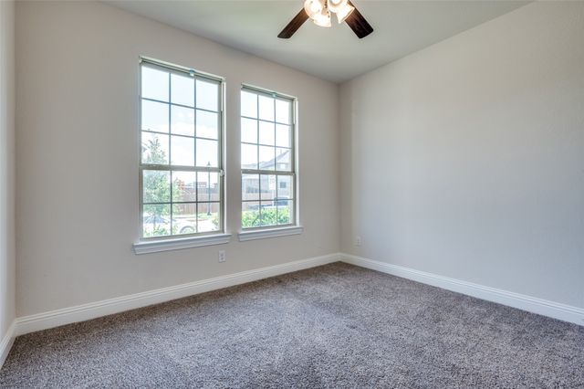 10909 Glover Lane, Aubrey, TX 76227