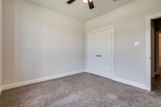 10909 Glover Lane, Aubrey, TX 76227