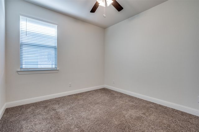 10909 Glover Lane, Aubrey, TX 76227