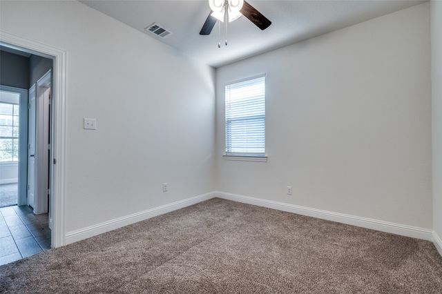 10909 Glover Lane, Aubrey, TX 76227