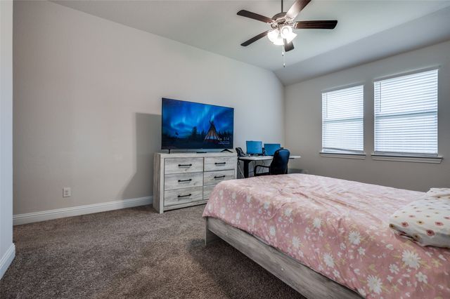 10909 Glover Lane, Aubrey, TX 76227