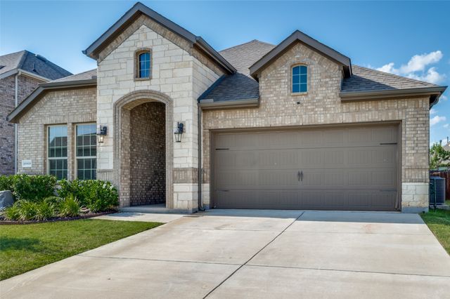 10909 Glover Lane, Aubrey, TX 76227