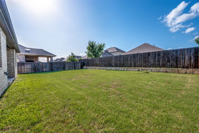 10909 Glover Lane, Aubrey, TX 76227