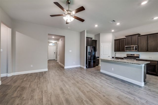 10909 Glover Lane, Aubrey, TX 76227