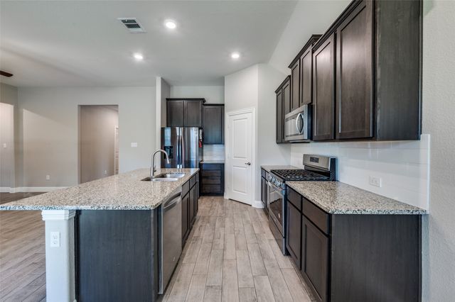 10909 Glover Lane, Aubrey, TX 76227