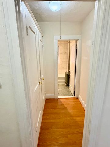1607 Commonwealth Ave 4, Boston, MA 02135