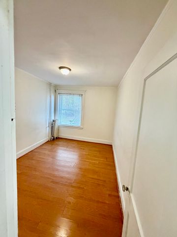 1607 Commonwealth Ave 4, Boston, MA 02135