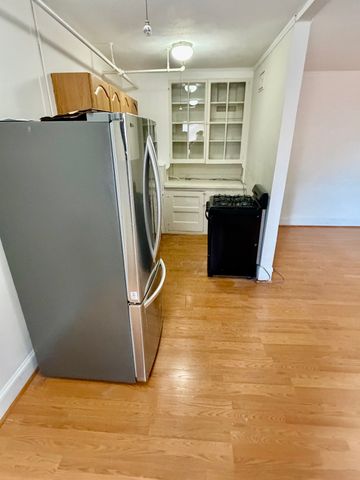 1607 Commonwealth Ave 4, Boston, MA 02135