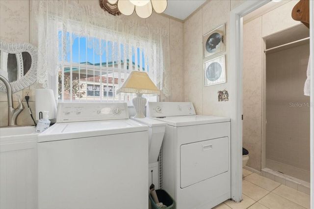 1202 LAKE ARIANA BOULEVARD, Auburndale, FL 33823