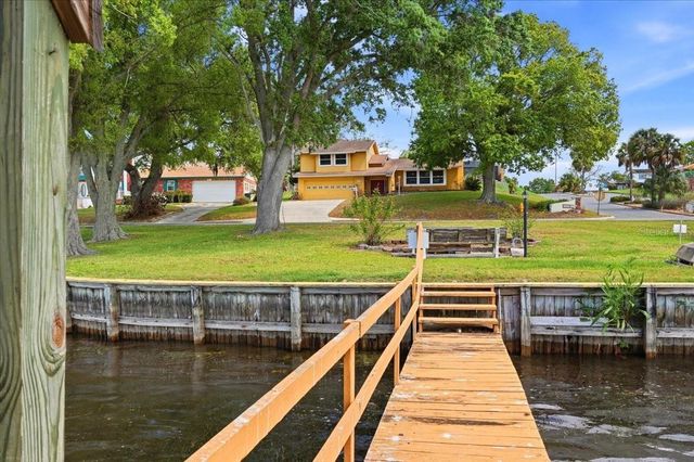 1202 LAKE ARIANA BOULEVARD, Auburndale, FL 33823