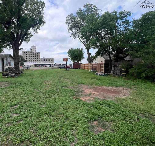 1209 GALVESTON STREET, Wichita Falls, TX 76301