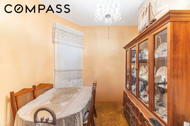 949 4th Avenue, New York City, NY 11232