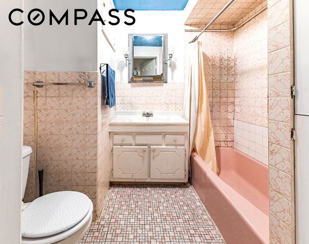 949 4th Avenue, New York City, NY 11232