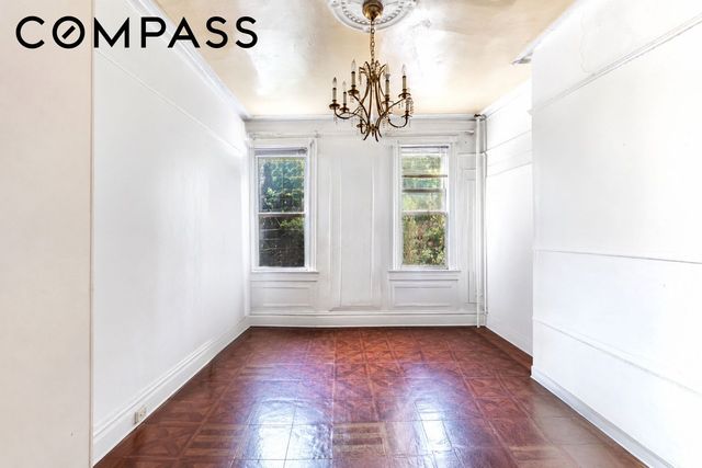 949 4th Avenue, New York City, NY 11232