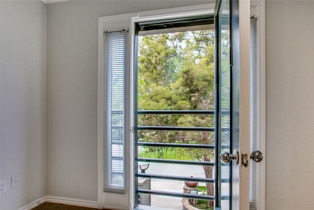 4414 Buena Vista Street 8, Dallas, TX 75205