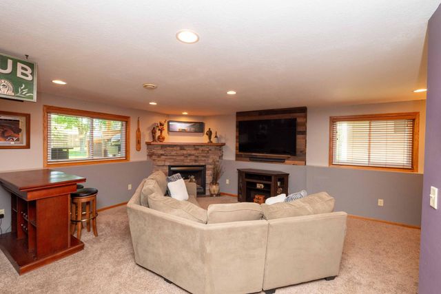 1322 138th Avenue NW, Andover, MN 55304