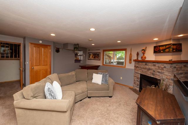 1322 138th Avenue NW, Andover, MN 55304