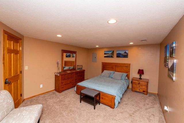 1322 138th Avenue NW, Andover, MN 55304